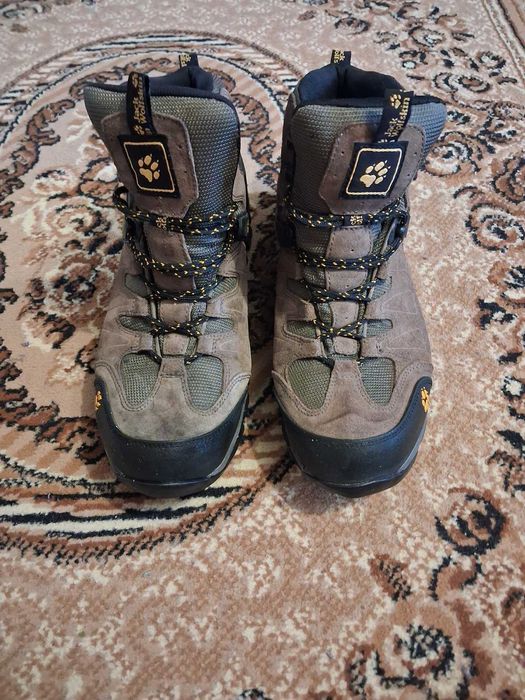 Продам оригінальні ботинки Jack Wolfskin