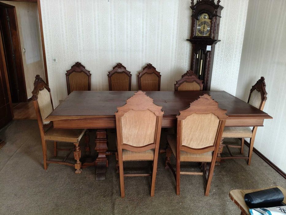 Conjunto de Mesa de Jantar e 8 Cadeiras