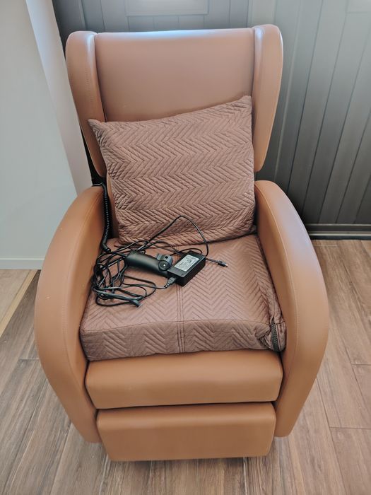 Sofá/poltrona elétrico com recosto ajustável