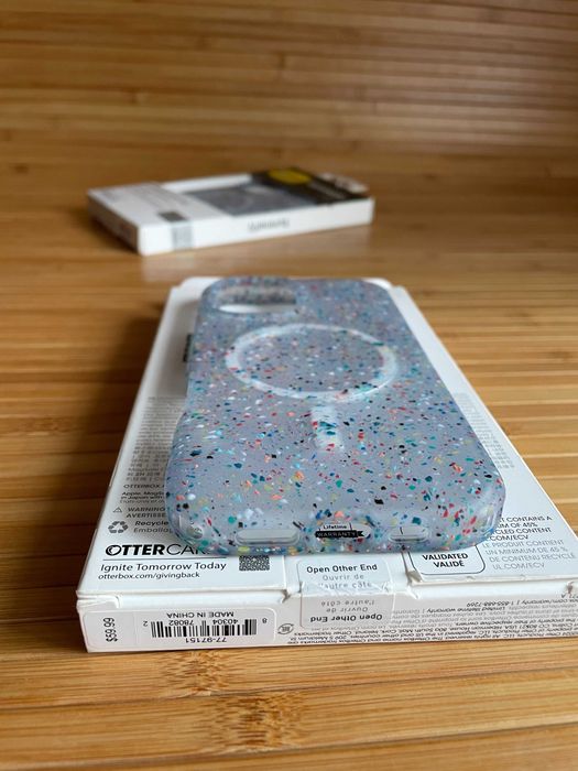 Чохол OtterBox Symmetry Series Soft Touch для iPhone 16