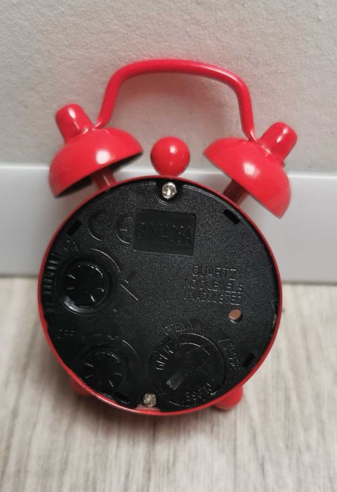 Czerwoni mini budzik - USZKODZONY