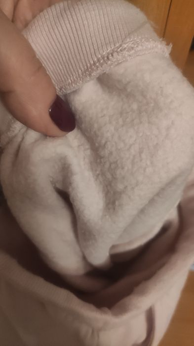 Spodnie dresowe dla dziewczynki rozmiar 122