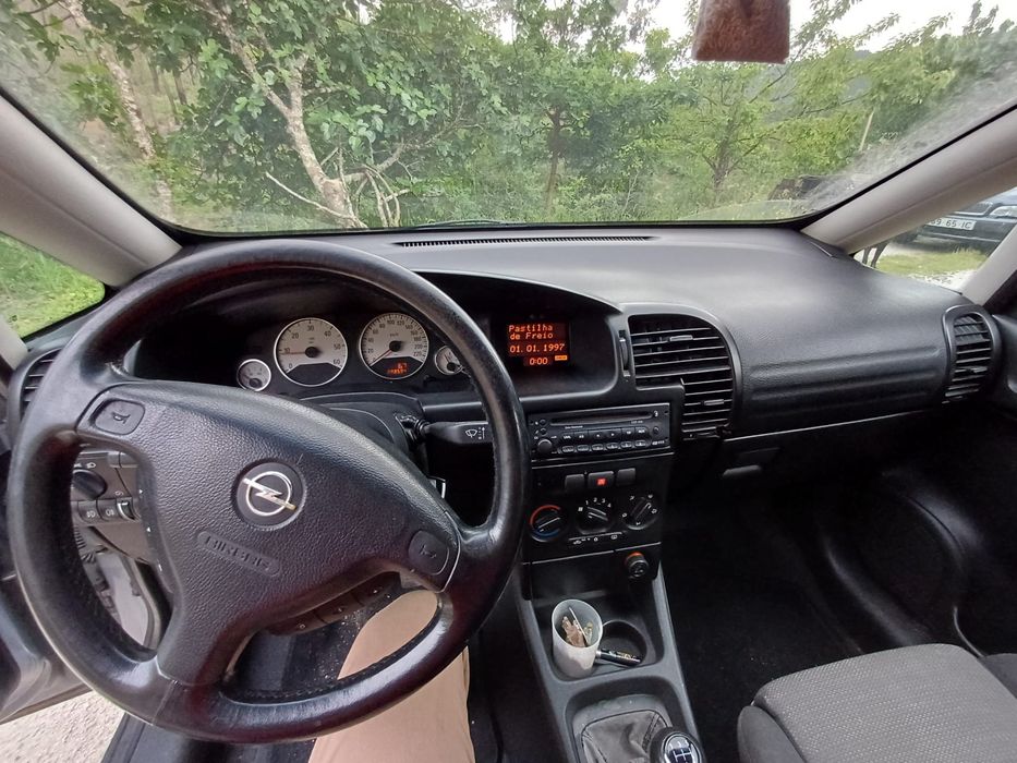 Opel Zafira 2.0 100cv
