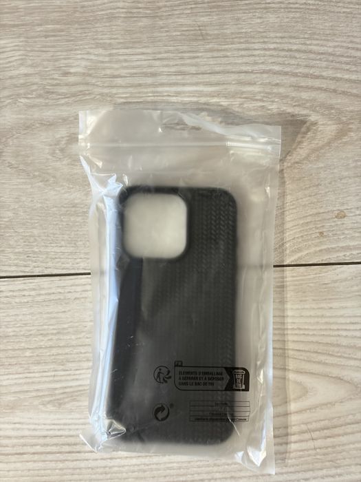 Чехол iPhone 15 Pro