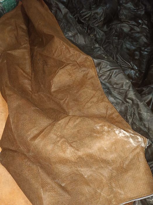 Capa para sofá em pele castanho