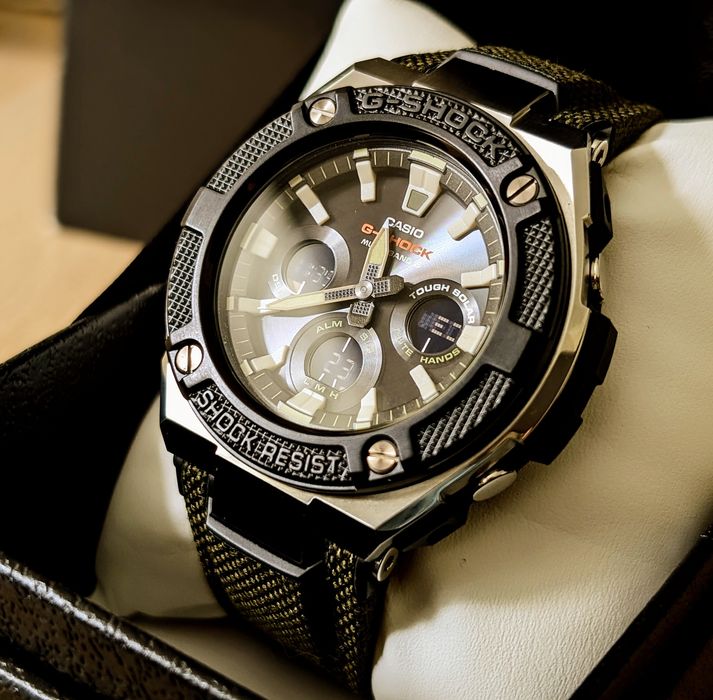 Годинник Casio G-Shock GST-W330AC-3AJF