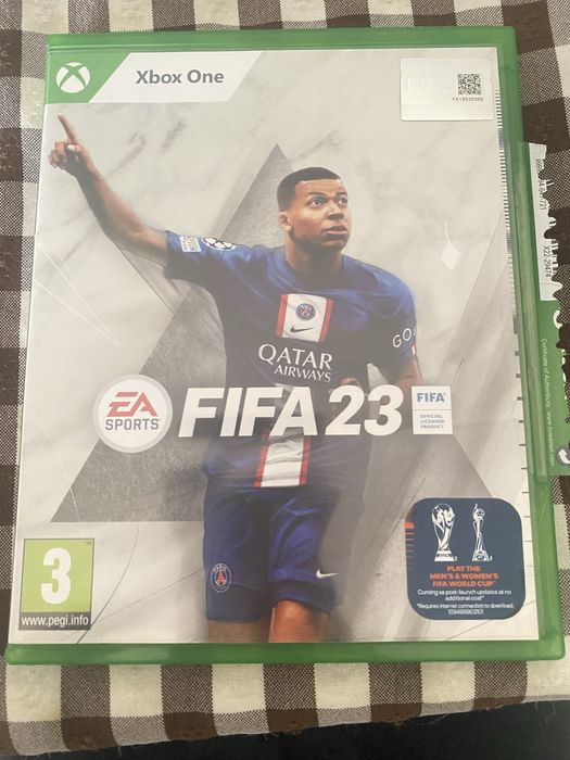 Xbox 360 one 500 GB + 7 jogos + 2 comandos