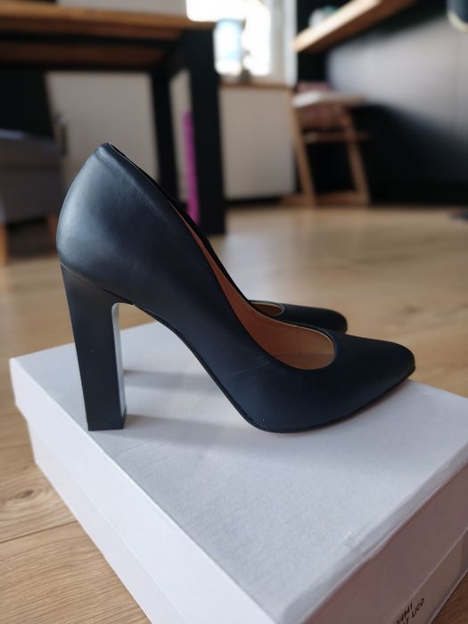 Buty czółenka na obcasie 35 Arturo Vicci