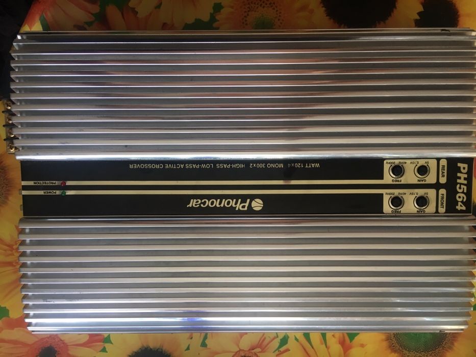 Саб автомобильный с усилителем!!! Отличный звук, настоящий !