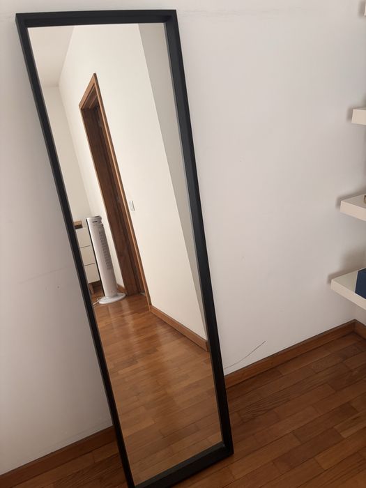 Espelho IKEA Nissedal preto