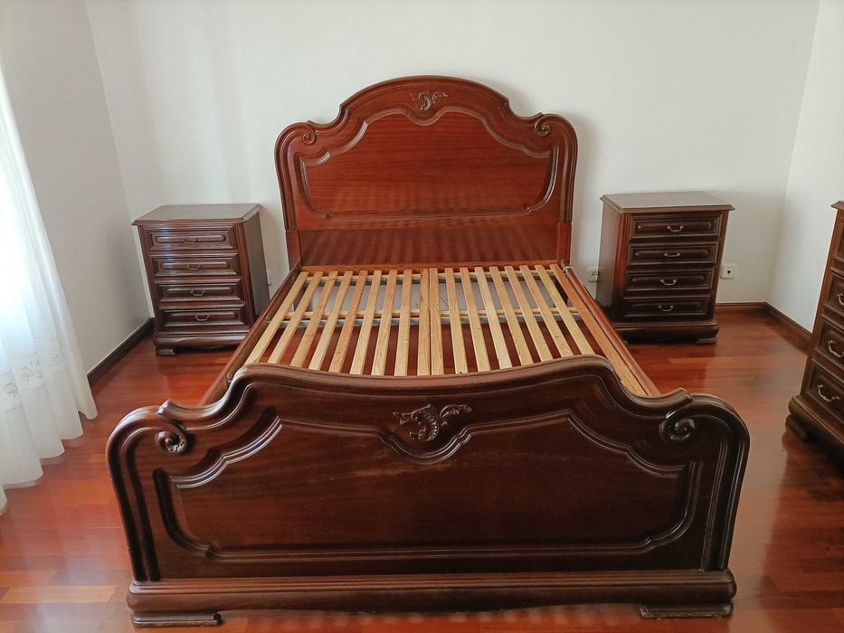 Quarto completo madeira maciça em mogno