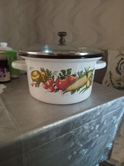 Казанки і каструлі  в гарному стані