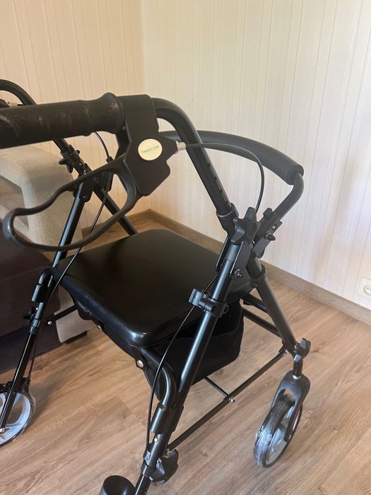 Podpórka czterokołowa nowa