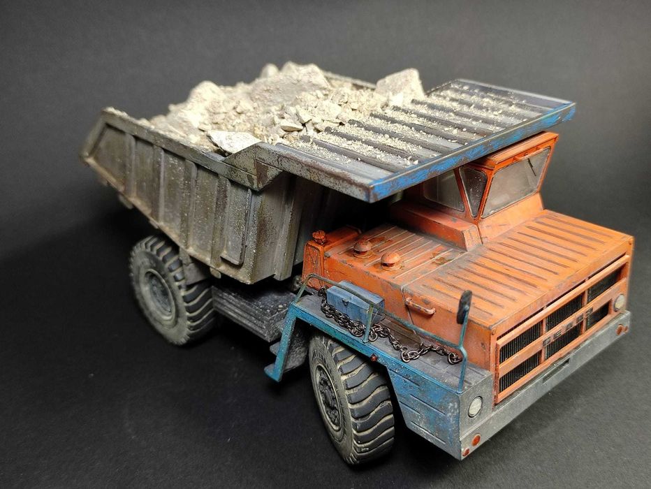 BELAZ 1/43 Avd Models