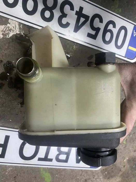 Розширювальний бачок бмв е36 е39 м51б25 m51b25