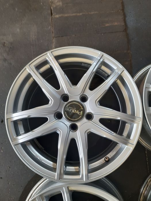 (0113) Felgi 17" 5x114,3 ET 49 7j - Hyundai