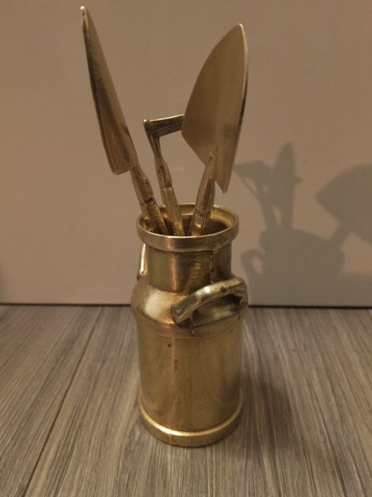 Figurka mosiądz zestaw ogrodnicz