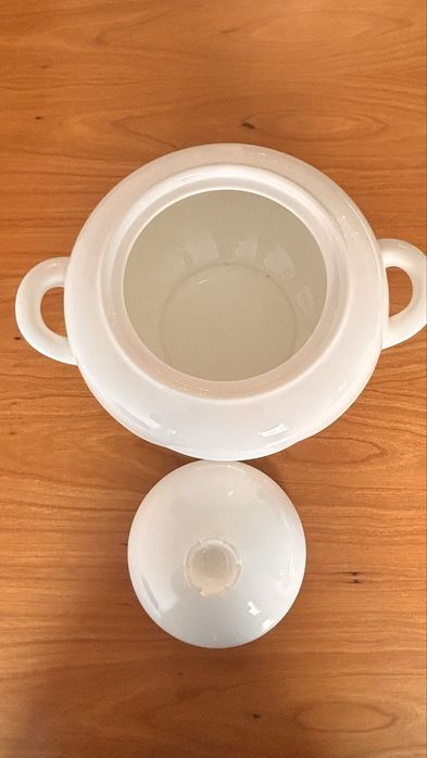 Terrina em porcelana branca Villeroy & Boch