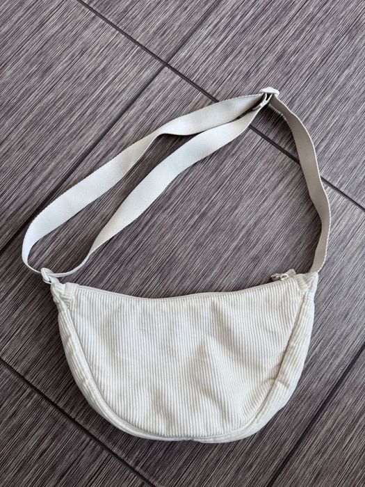 Вельветова сумка-кросбоді uniqlo round mini shoulder bag, оригінал