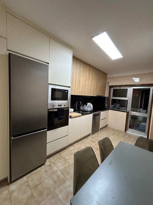 Quarto com casa de banho privativa a 10 min do hospital Sao Joao