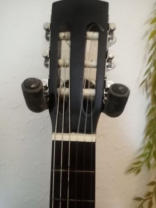 3/4 Classical Guitar458406953673697283