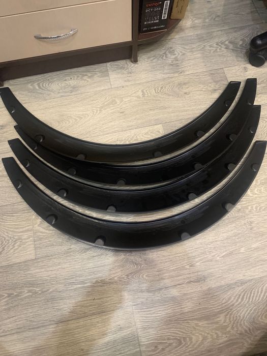 фендера  для авто цена за 4шт.