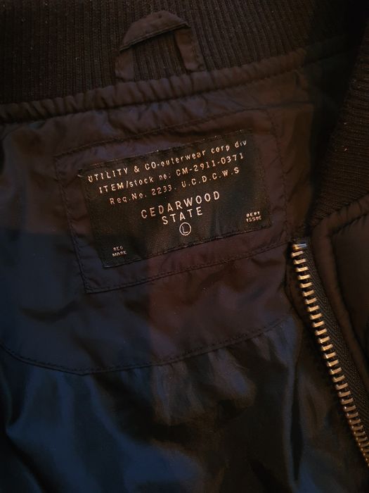 Продаи чоловічу куртку