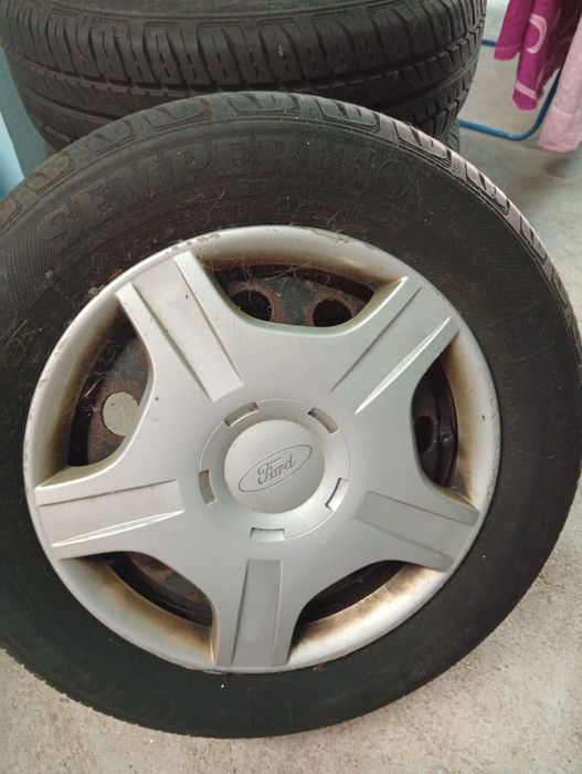 Pneus e jantes ford
