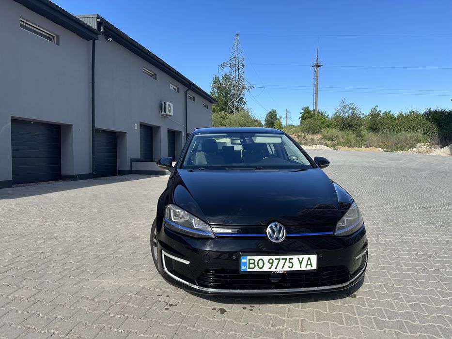 Volkswagen e-Golf 2015
