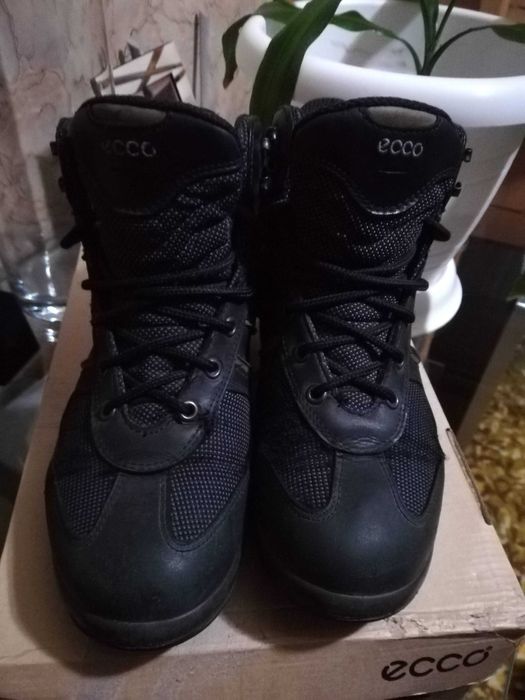 термо- кроссовки Ecco  Женские
