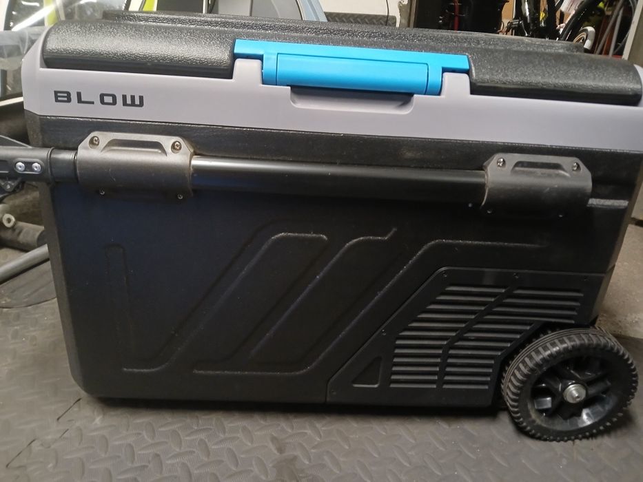 Lodówka turystyczna samochodowa