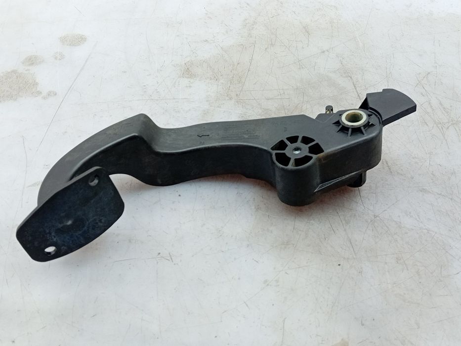 Pedal da embraiagem PEUGEOT 208