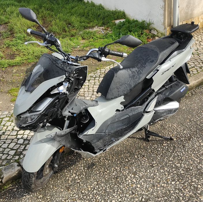 2 motas Honda PCX 125