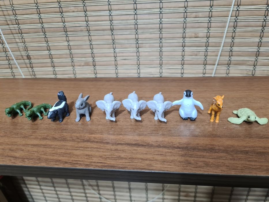 Продам фігурки  з кіндера або обміняю