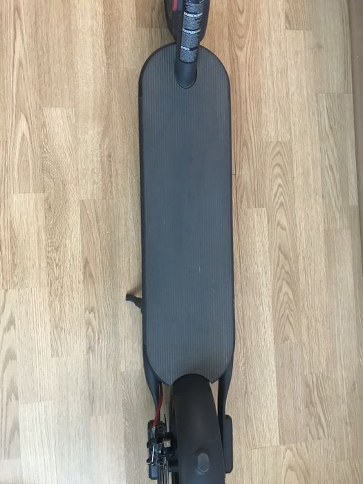Продам електросамокат Xiaomi scooter 4