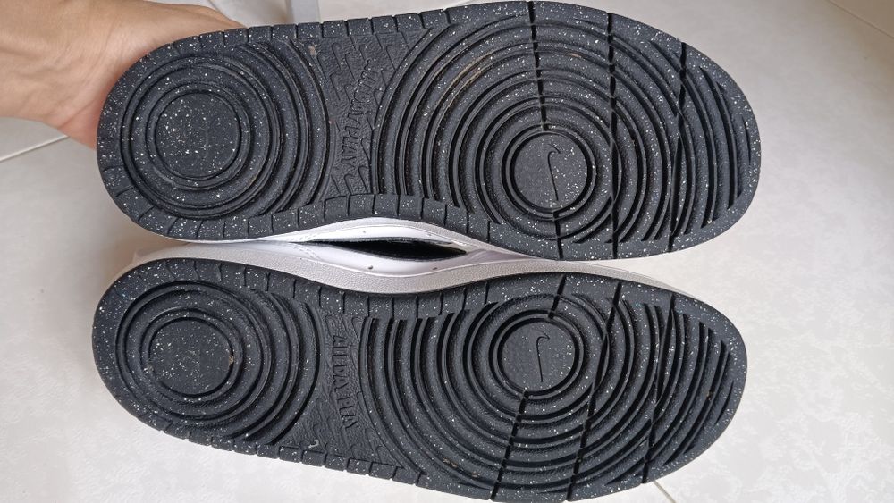 Tenis Nike Court T.37,5