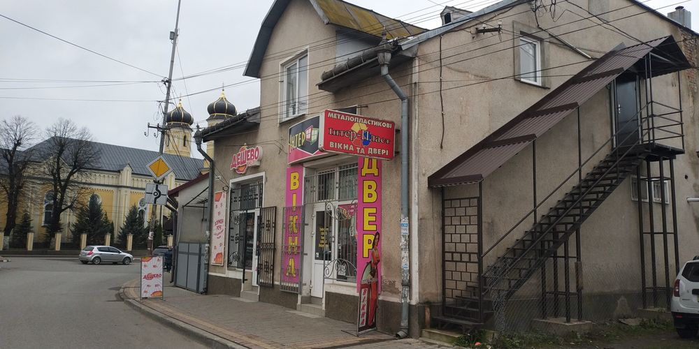 Оренда офісних приміщень в центрі м. Хуст