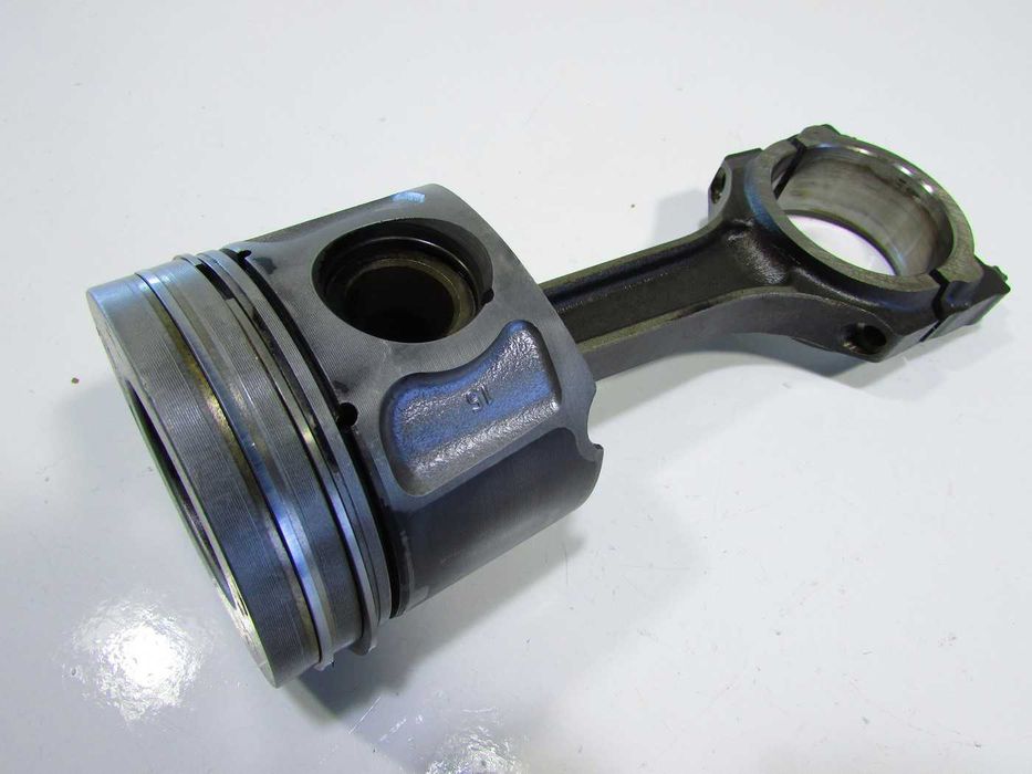 Tłok korbowód peugeot boxer citroen jumper 2.2 hdi euro5
