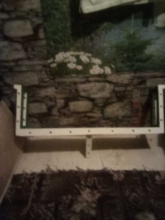 Самодельная деревянная полка