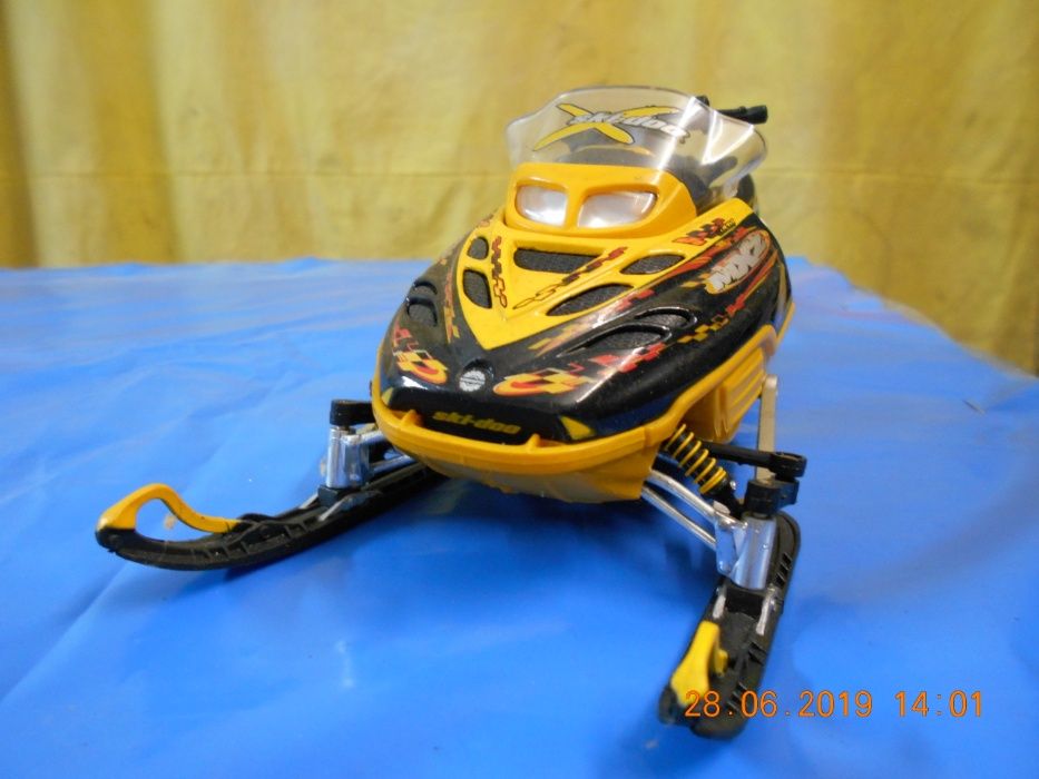 Miniatura mota neve SkiDoo