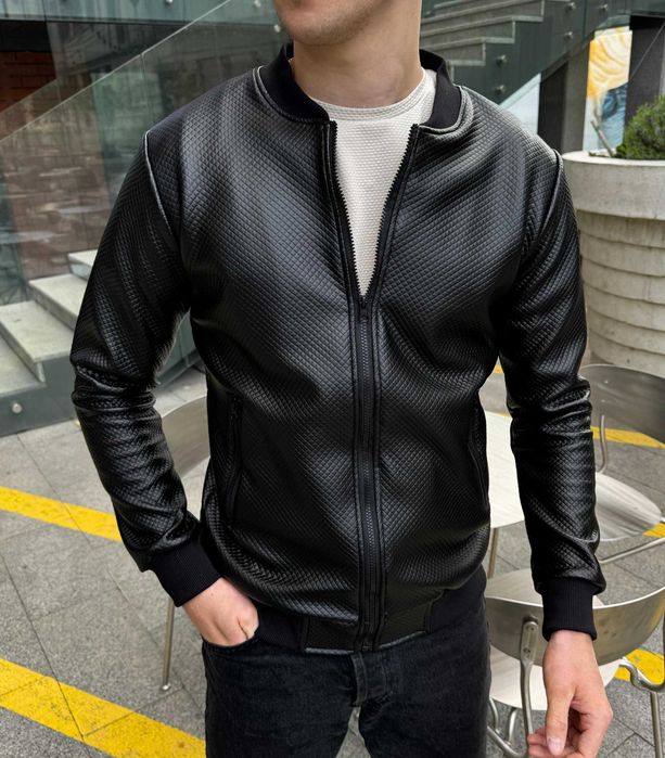 Мужская куртка бомбер кожанка черная весенняя S-XL