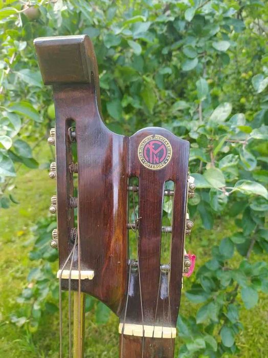 Gitara 10 strunowa, kopia Levin, Nya Musikinstrumentfabriken Göteborg.