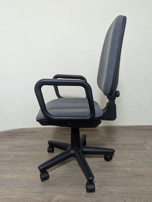 Комп'ютерне крісло