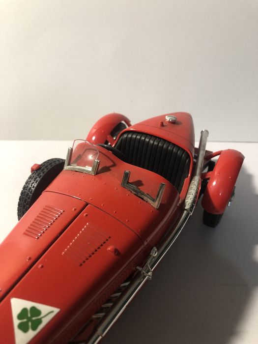 Alfa Romeo 2300 Monza escala 1/18