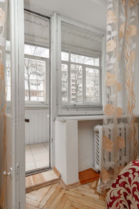 ВІЛЬНА. ТЕПЛО завжди . Подобово,2-х. кімнатна Читай опис.