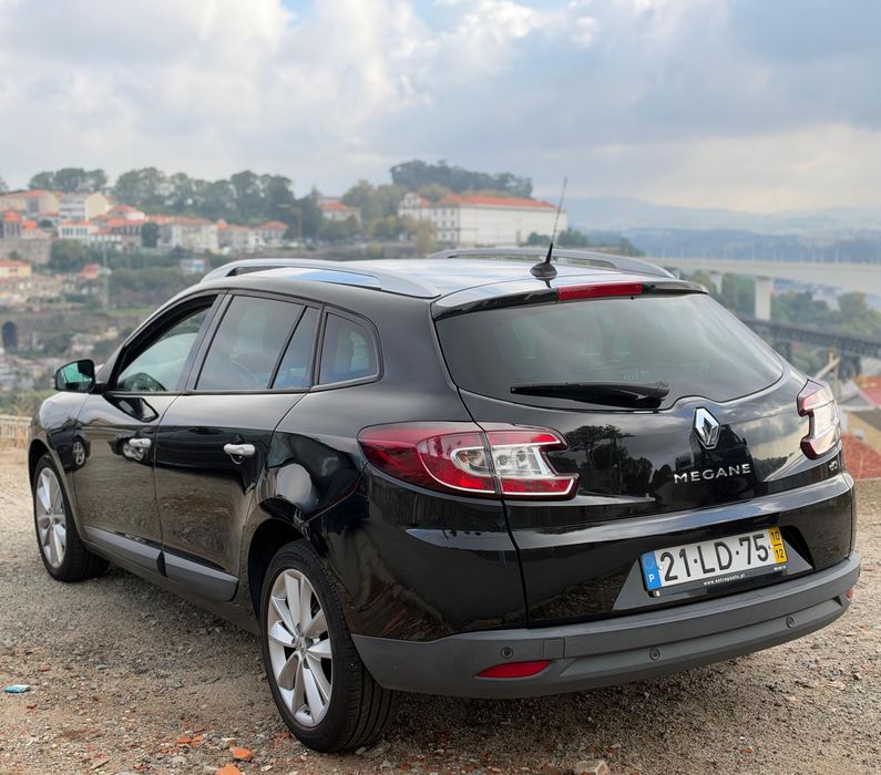 Renault Megane Sport Tourer Dynamique 1.5Dci 110cv-2010 — photo 3