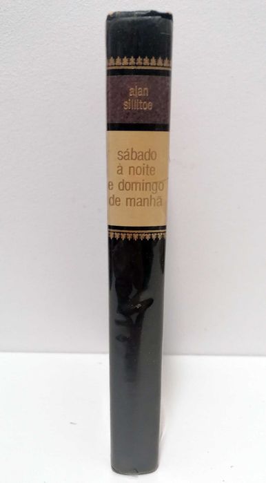 Livro - Sábado à Noite e Domingo de Manhã, de Alan Sillitoe