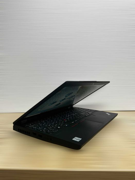 ThinkPad P15 Gen 1 | 15.6 FHD IPS | I7-10850H | 32GB | 512GB | RTX3000