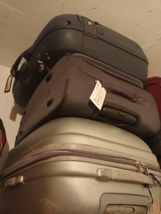 Vendo 6 malas de viagem muito grandes  em ótimo  estado