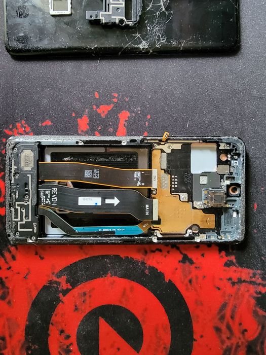 продам матрицу и запчасти на samsung s 20 ultra